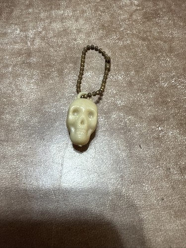 Vintage 1960s skull keychain - skull,